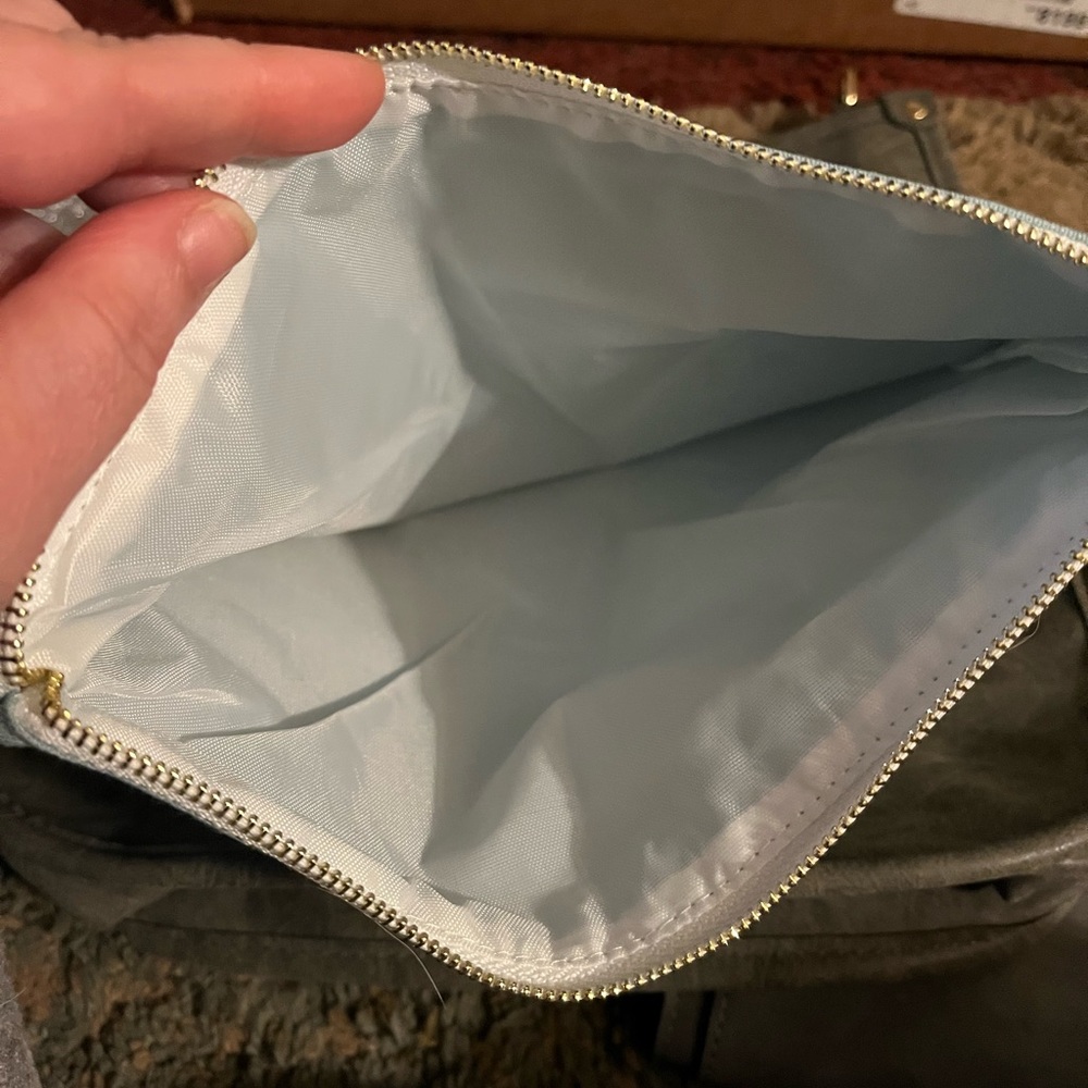 NWOT Cosmetic Bag - Picture 3 of 3